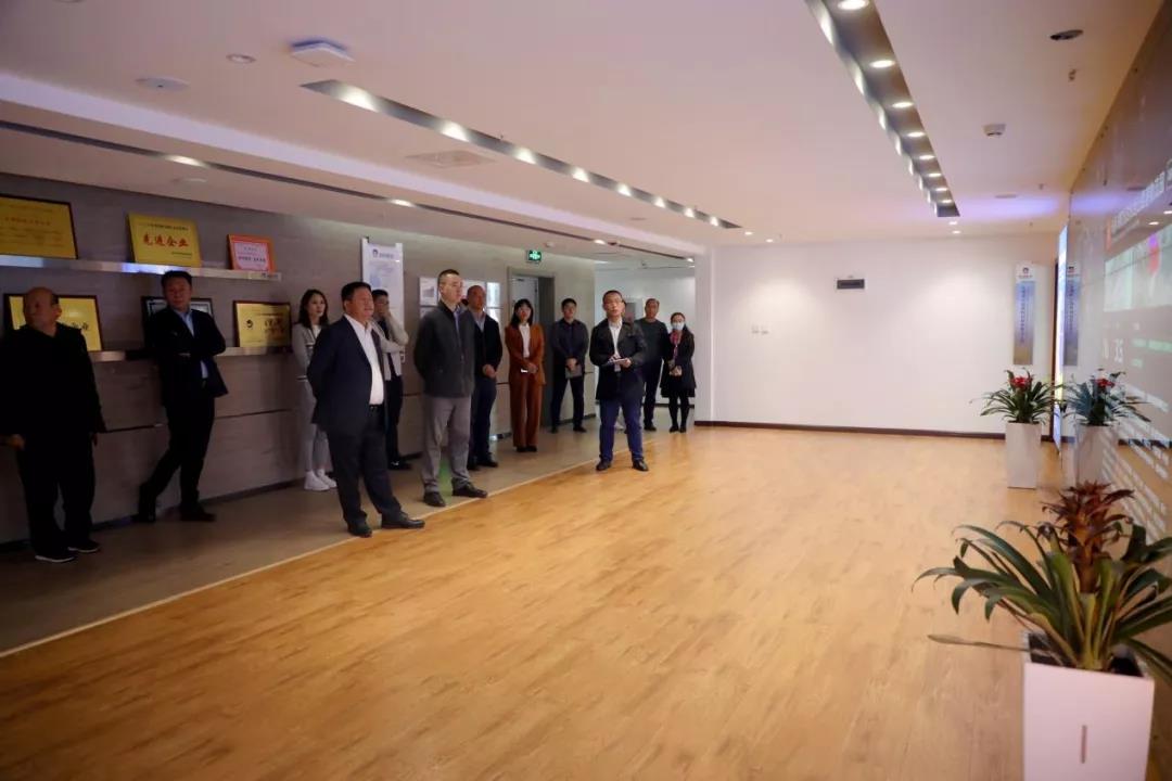 普洛斯中國領導一行蒞臨公司交流調研