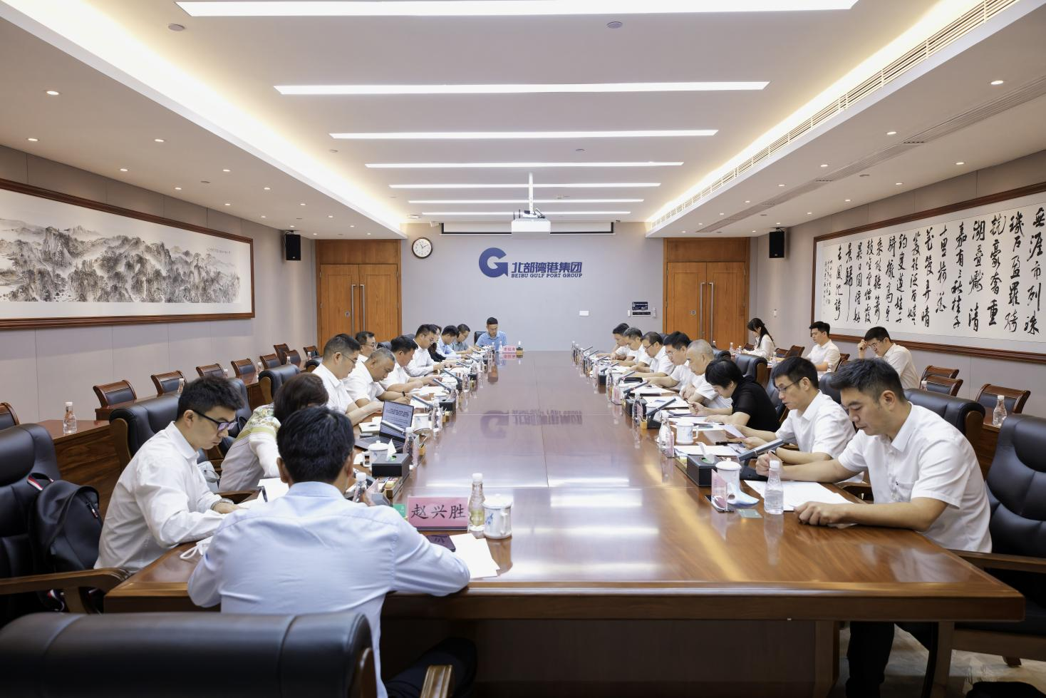 借助港口優(yōu)勢提升綜合競爭力 —— 段治葵率隊赴廣西北部灣國際港務集團考察