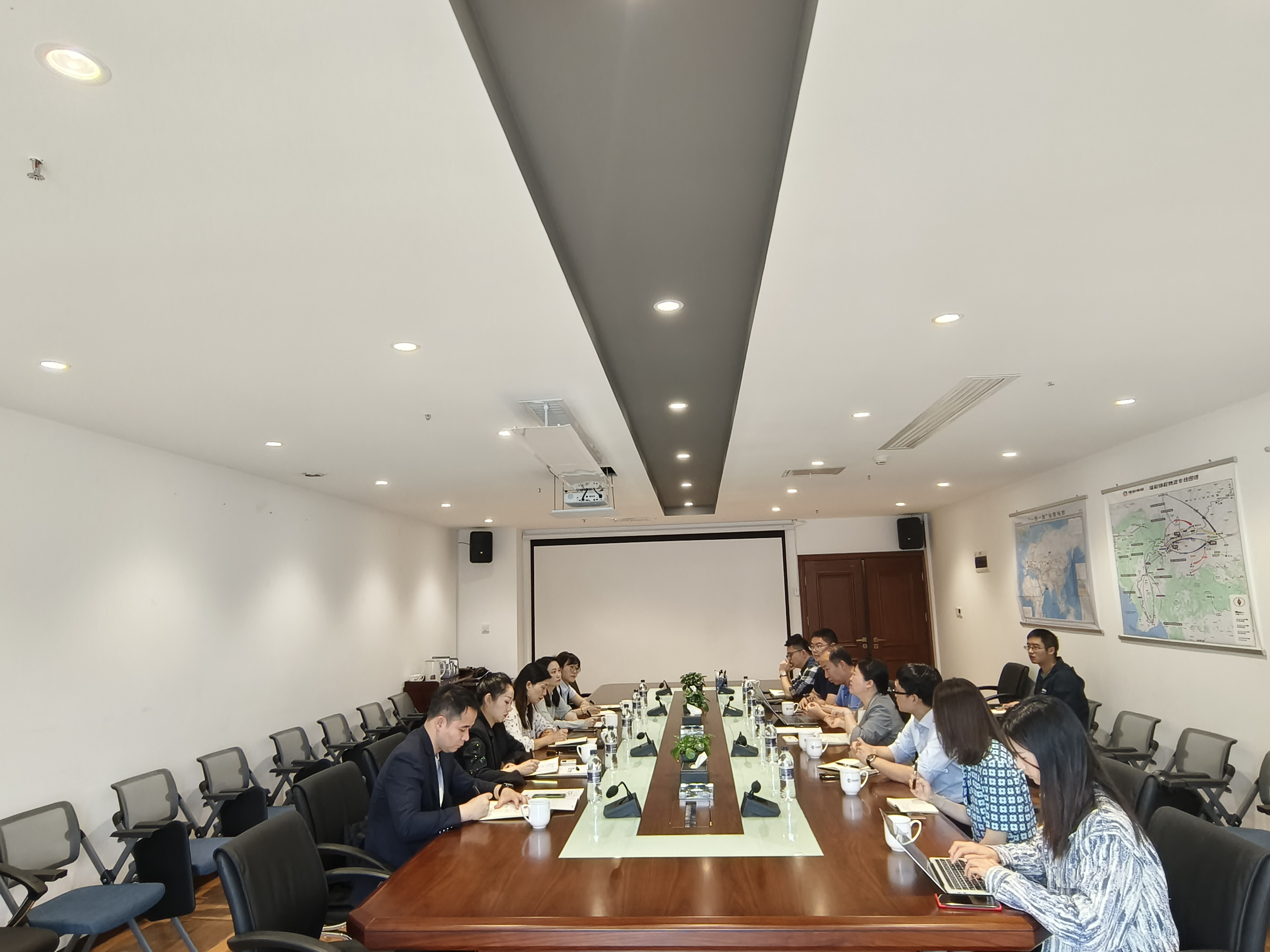 中國(guó)銀行云南省分行交易銀行部談靂一行蒞臨云南瑞和錦程實(shí)業(yè)股份有限公司