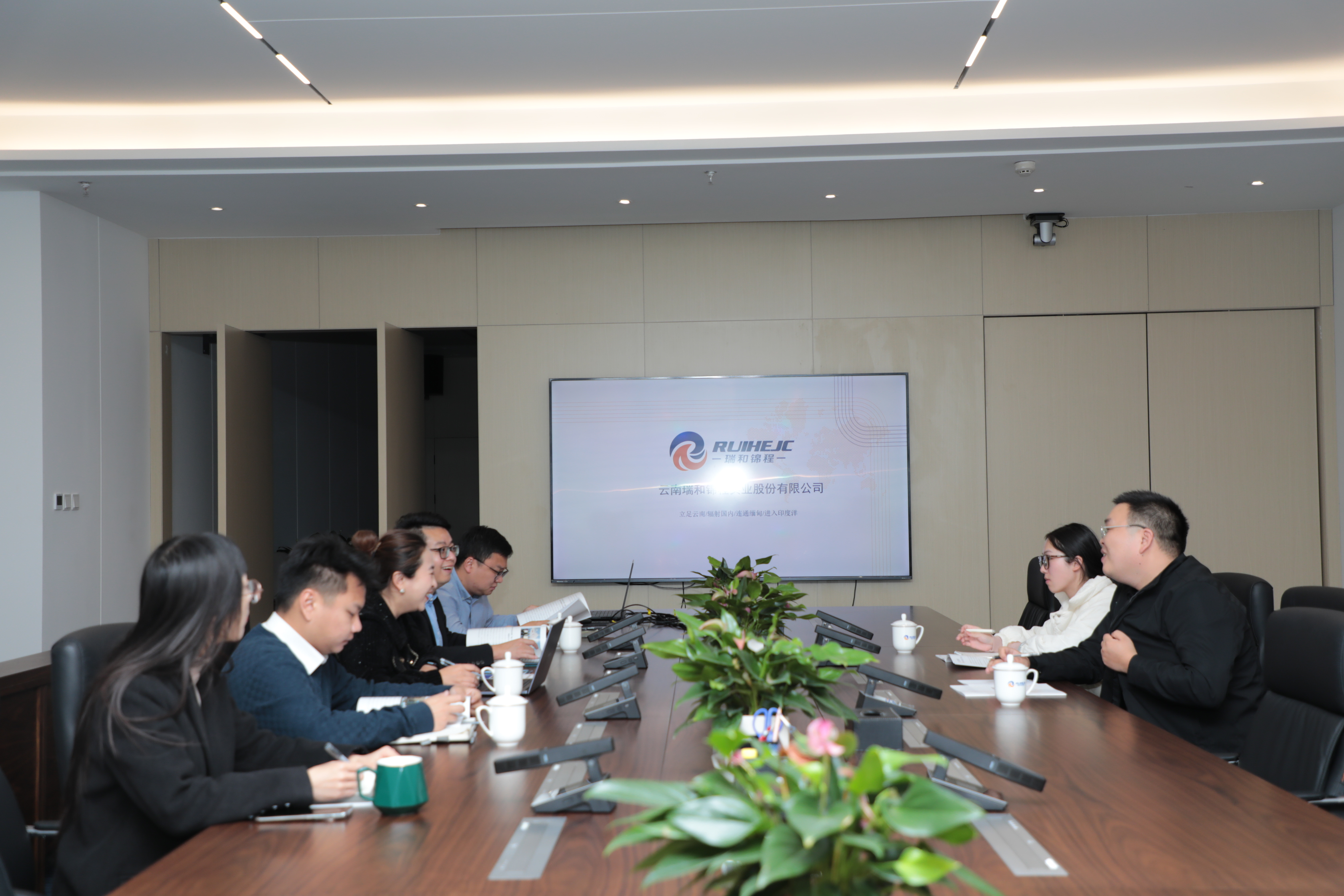 昆明市對外經(jīng)濟(jì)技術(shù)合作協(xié)會秘書長魏斯亮來訪