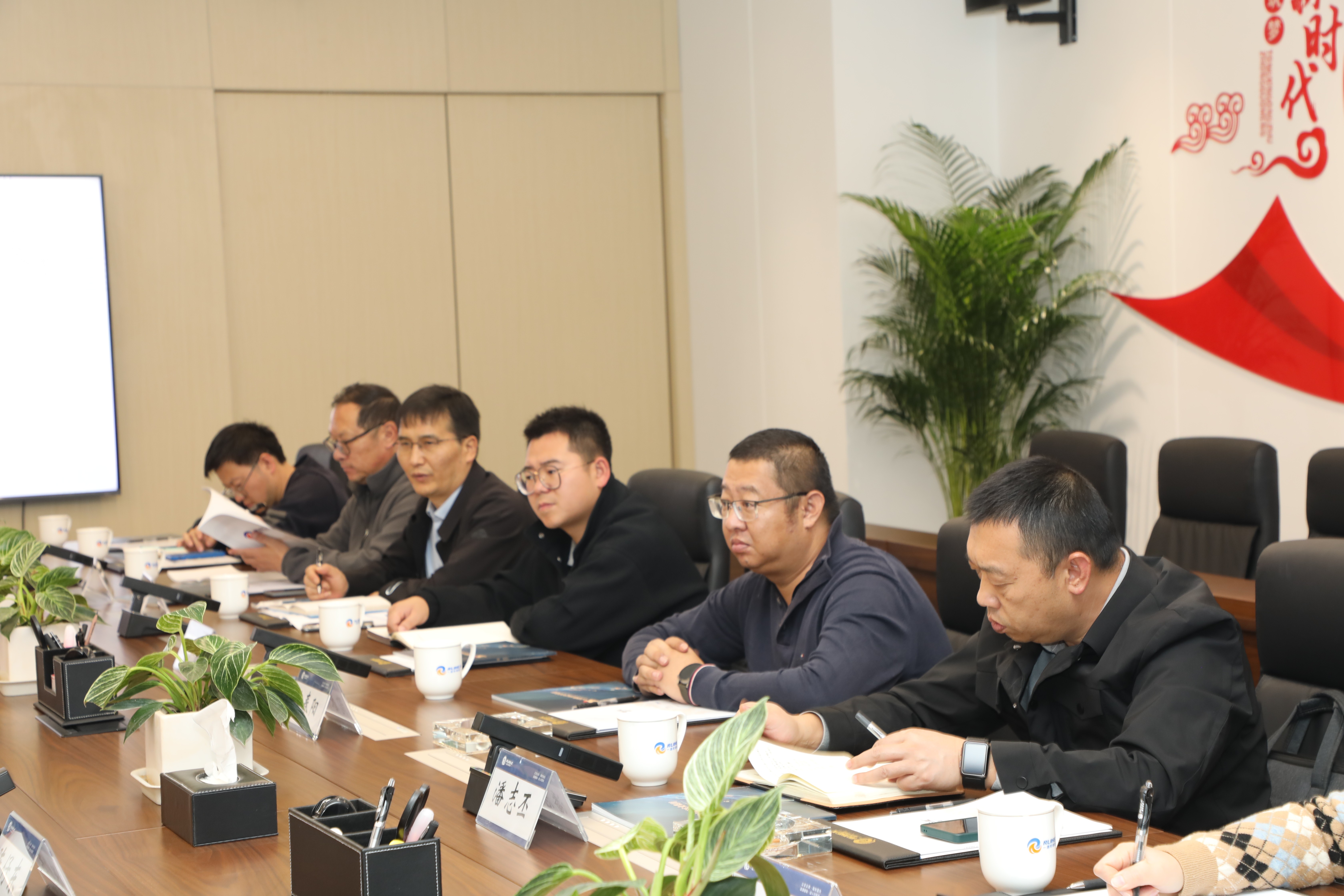 安寧市副市長陶春陽帶隊(duì)調(diào)研考察云南瑞和錦程實(shí)業(yè)股份有限公司